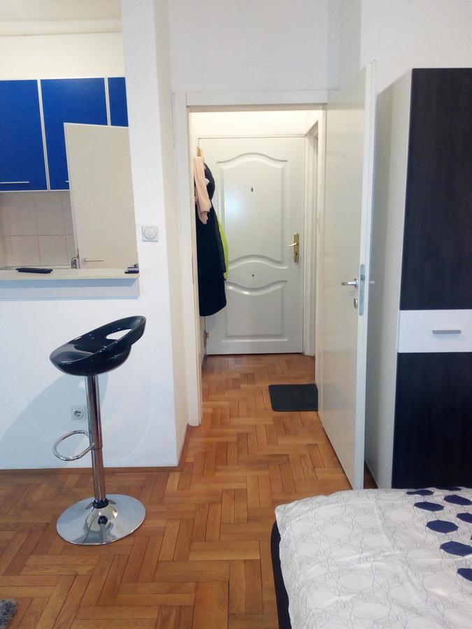 Apartment Aska Belgrad Exteriör bild