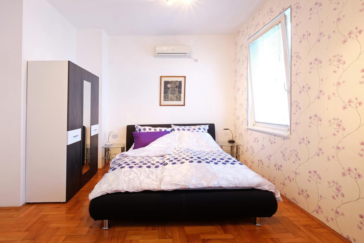 Apartment Aska Belgrad Exteriör bild