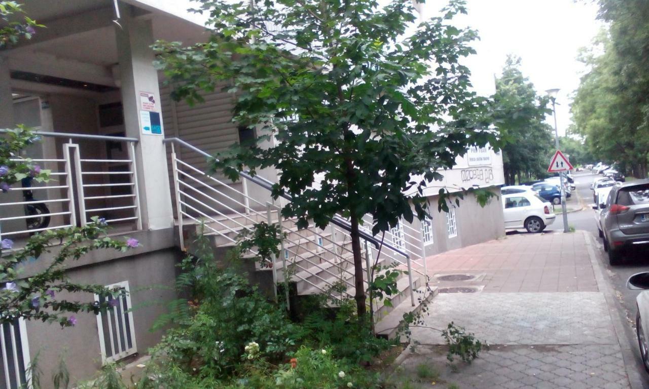 Apartment Aska Belgrad Exteriör bild